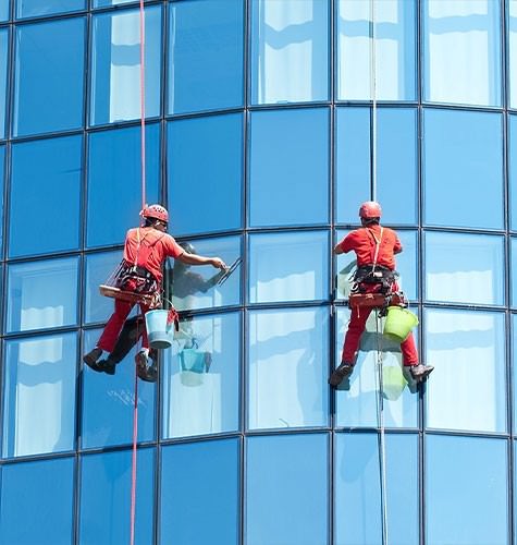 Мытье фасадов промальпинистами в Калининграде